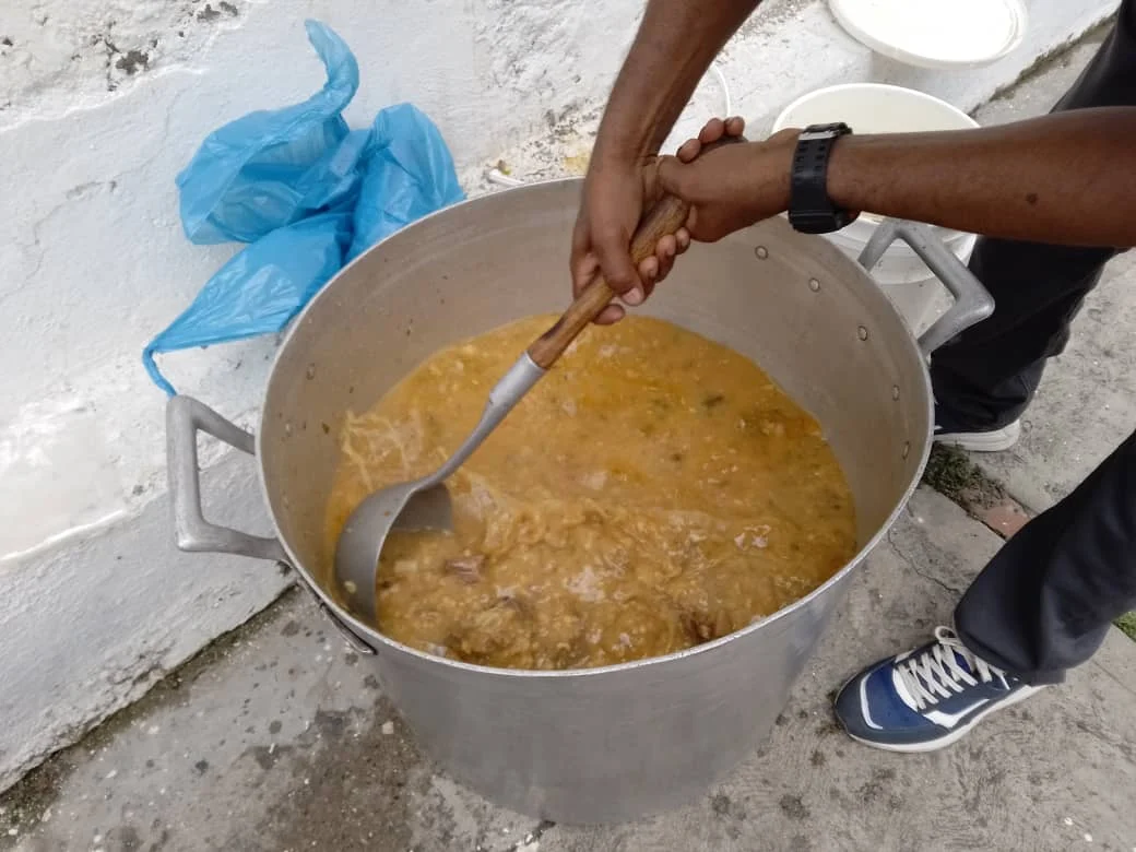 Preparación de una comida comunitaria